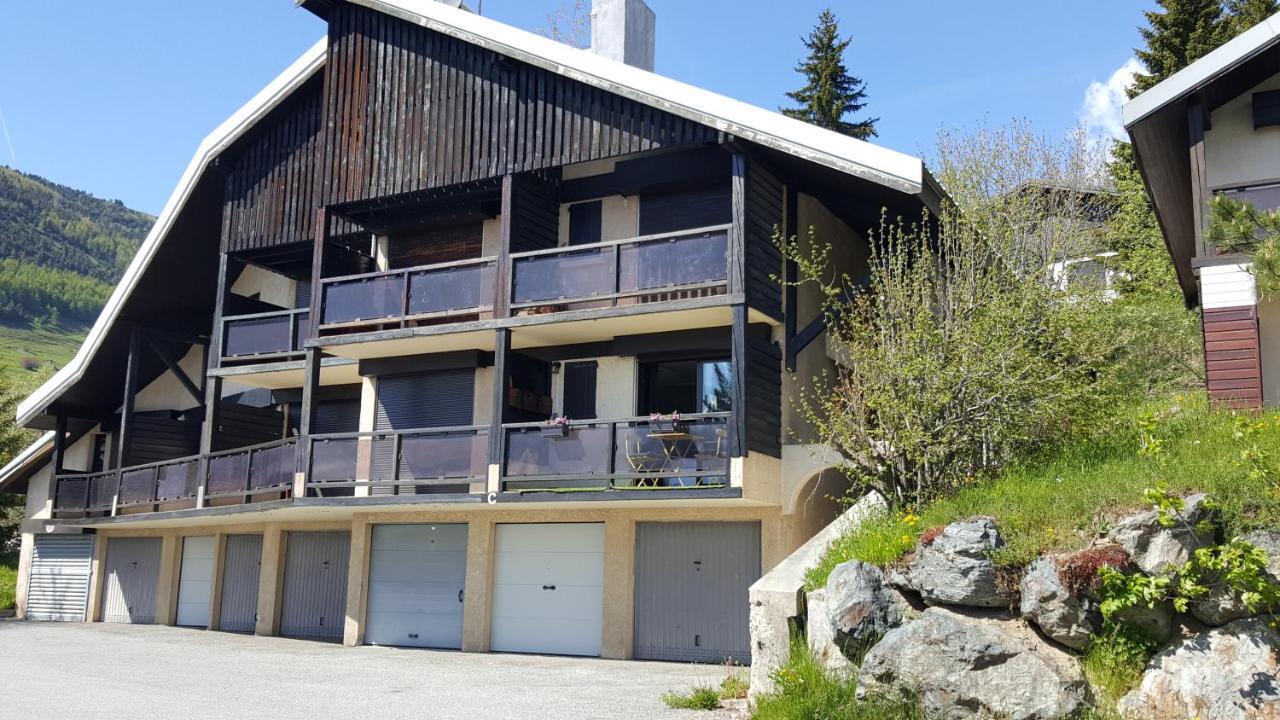 Le Skidoux Huez Extérieur photo